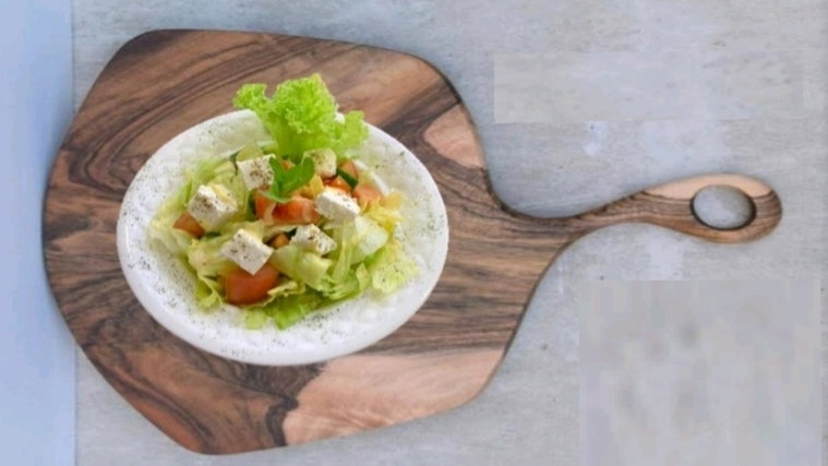 سلطة يونانية - Greek Salad