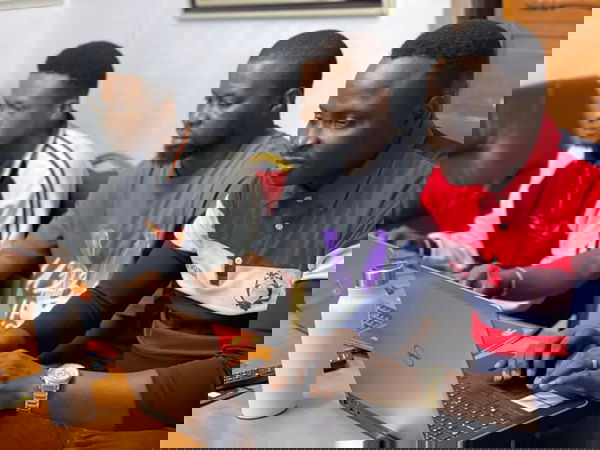 800 6560df19ea958