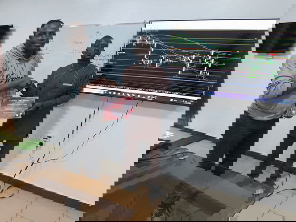 800 65d9df8de57ff