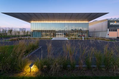 Sede da Bayker-Iperceramica por Mario Cucinella Architects