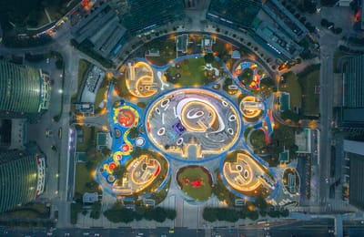 The Oval / Jiang & Associates Design Criativo