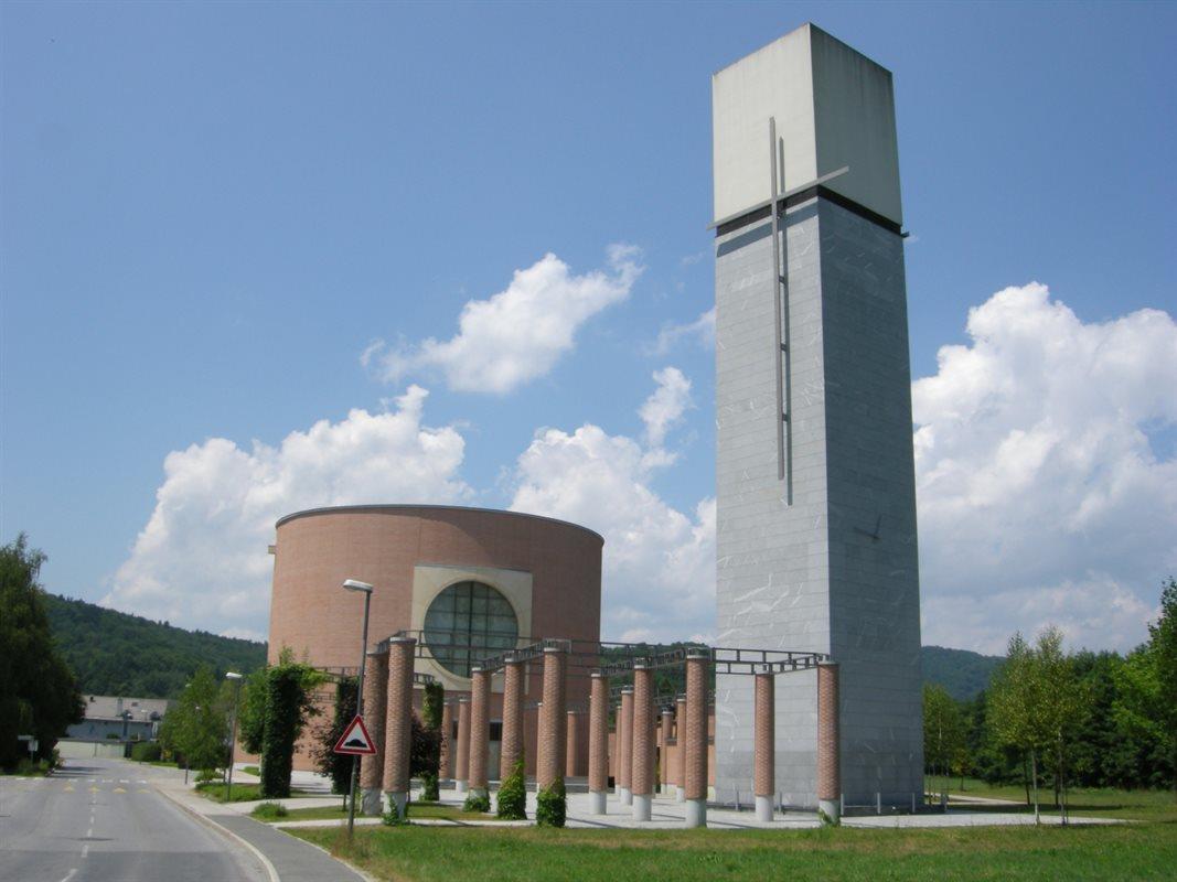 Župnijska cerkev Sv. Rešnjega telesa in krvi