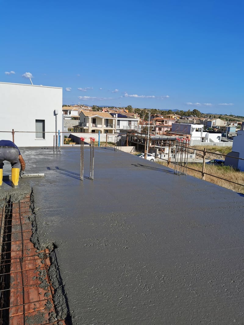 COSTRUZIONE DI UN EDIFICIO UNIFAMILIARE (Lavoro in corso)