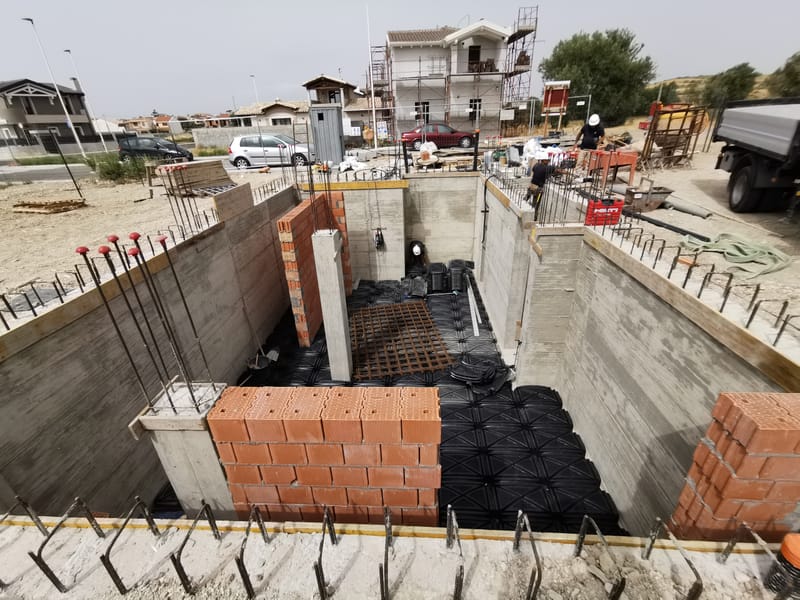 COSTRUZIONE DI UN EDIFICIO UNIFAMILIARE (Lavoro in corso)
