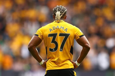 การเสนอราคา Adama Traore อาจทำให้การถ่ายโอนที่สมบูรณ์แบบของลีดส์ยูไนเต็ดตกราง