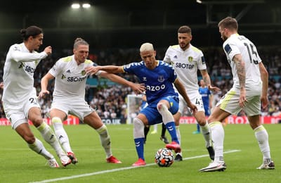 LEEDS PREDICTED XI: การเรียกกองกลางครั้งใหญ่ 'พรสวรรค์ที่ยอดเยี่ยม' เริ่มต้นขึ้น