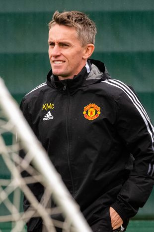 Man Utd เตรียมเสียโค้ชไป 2 คน ขณะที่ Kieran McKenna เข้าใกล้ตำแหน่งผู้จัดการทีมคนแรก