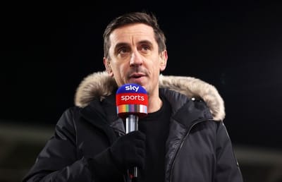 Gary Neville ใช้ตัวอย่างการถ่ายโอน Man Utd เพื่อให้ Romelu Lukaku และ Chelsea ชี้ให้เห็น