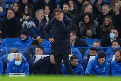 เมาริซิโอ โปเช็ตติโน่ ต้องการยกเครื่องทีมของท็อตแนมทำให้อันโตนิโอคอนเต้อยู่ในตำแหน่งที่ยากลำบาก