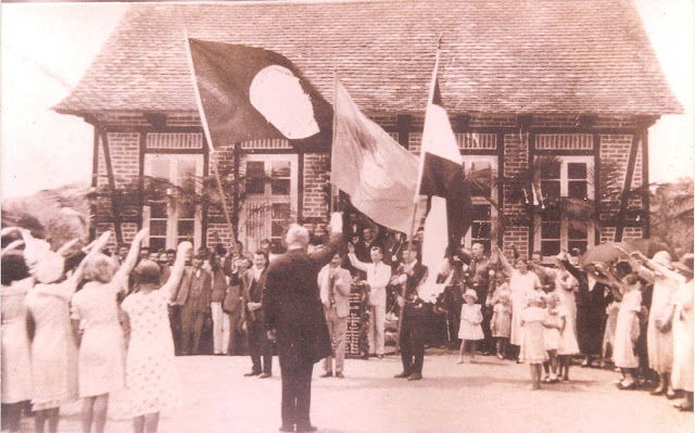 Escola Testo Central Alto - Época da Segunda Guerra, foi apagado o símbolo nazista. Década de 30.