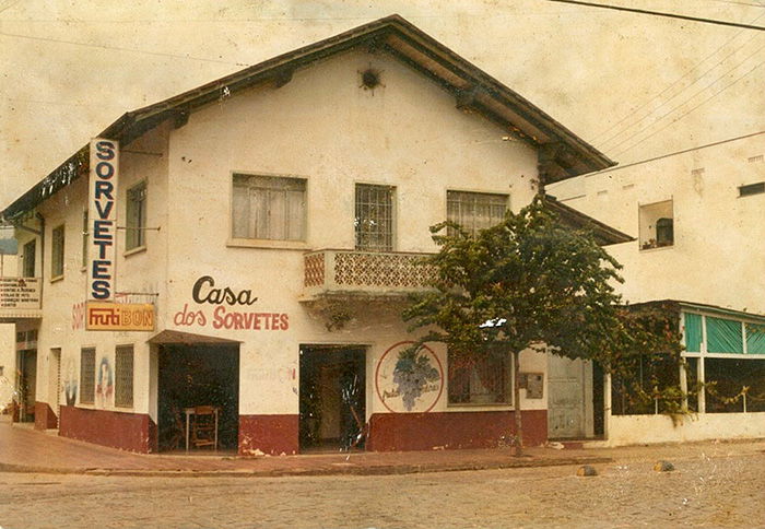 Casa dos Sorvetes FrutiBom, Jaraguá do Sul, década de 80.