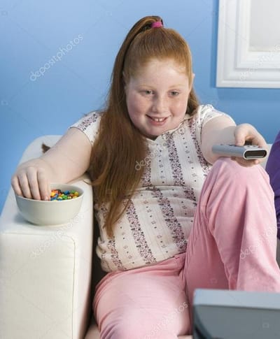 COMO AFECTA LA PUBLICIDAD EN LA OBESIDAD INFANTIL