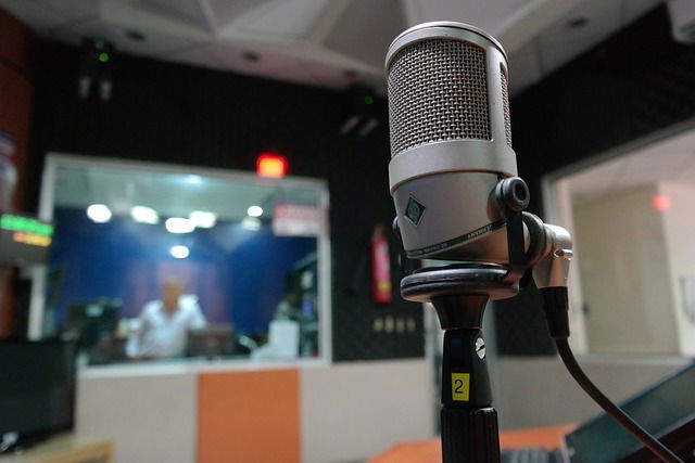 Locução Eficaz: Melhore Sua Performance no Rádio