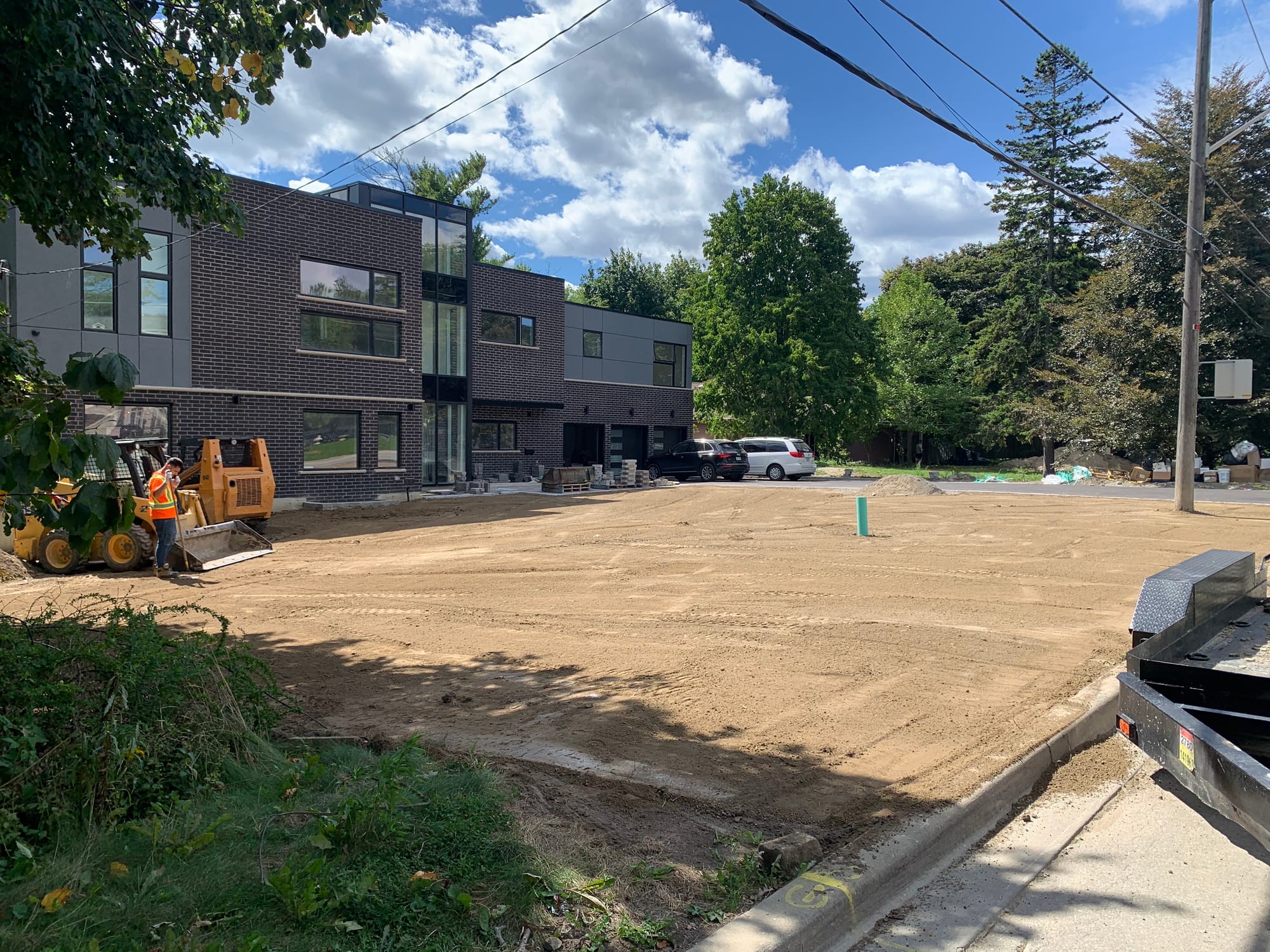 Bellehaven Crescent Landscaping