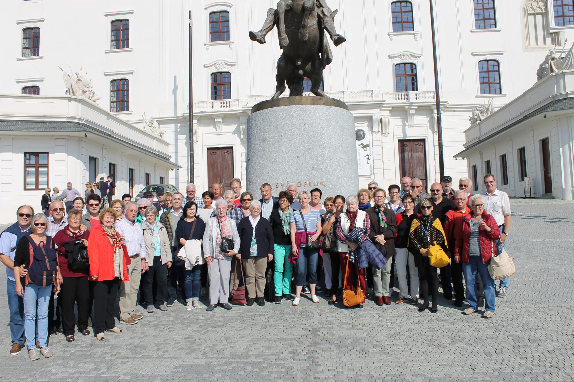 Reisegruppe auf der Burg in Bratislava