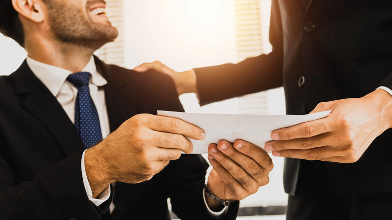 OMAGGI AI DIPENDENTI: IL TRATTAMENTO FISCALE