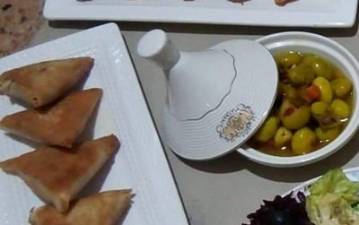 بريوات بلحم الديك الرومي والبيض المسلوق والفرماج