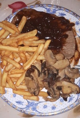 steak frites sauce marchand de vin image