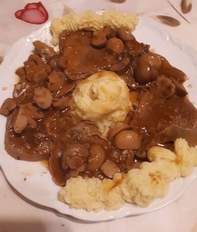 La langue de boeuf sauce au madere image