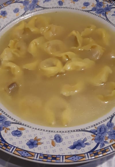 Bouillon de tortellini in brodo image