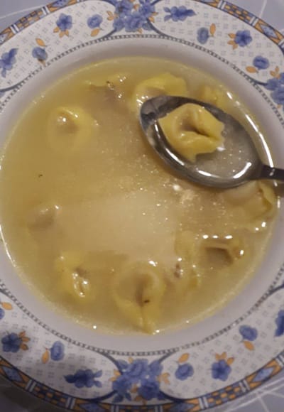 Bouillon de tortellini in brodo image