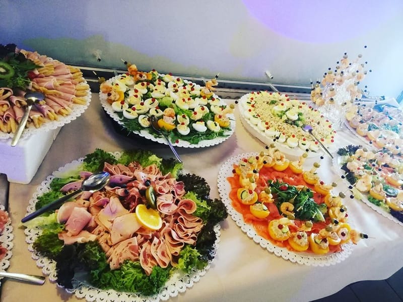 LA SUITE DU DRESSAGE DU BUFFET
