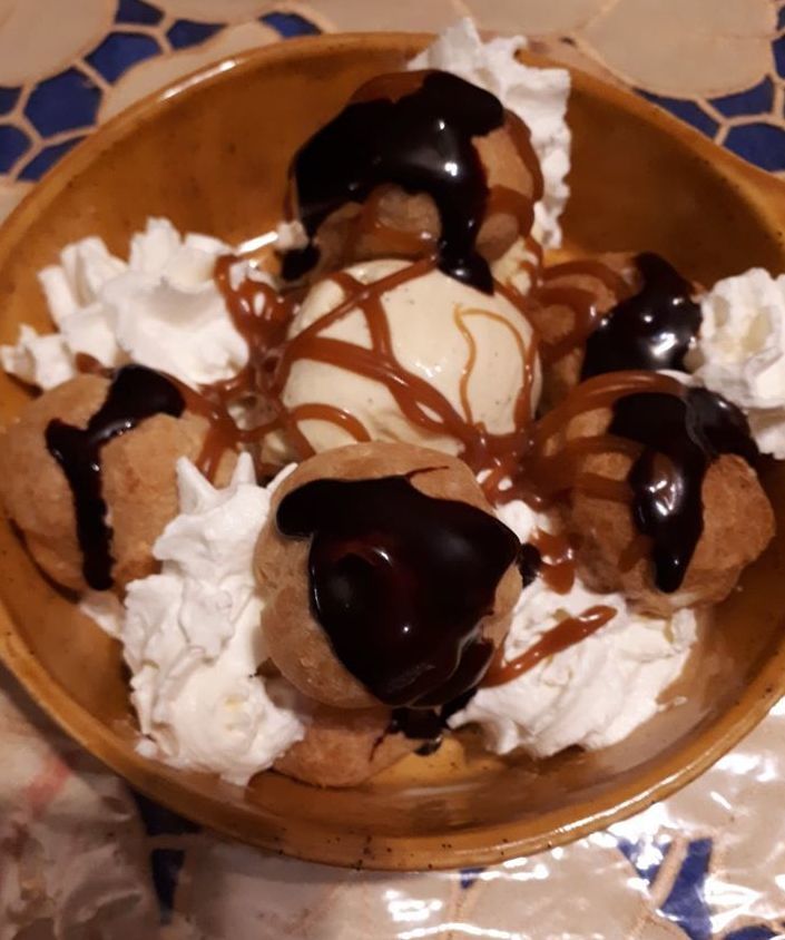 PROFITEROLES