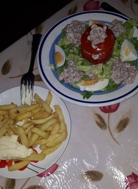 TOMATES CREVETTES GRISES MAYONNAISE