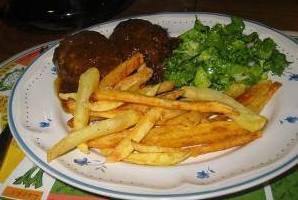 FRITES ET BOULETS A LA LIEGEOISE