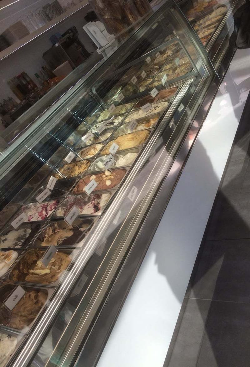 COMPTOIR GRAND CHOIX DE GLACES