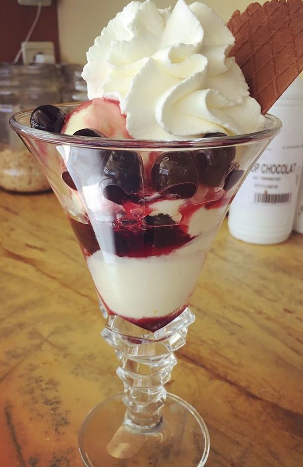 la coupe avec cerises amarena