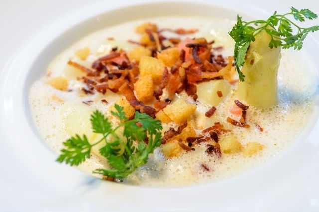 ASPERGES BLANCHES DE JURBISE AU MUSCAT DE RIVESALTES