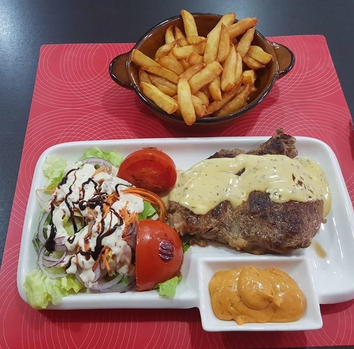la pièce de boeuf béarnaise frites