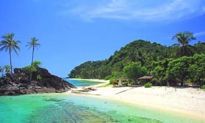 when to visit batam image