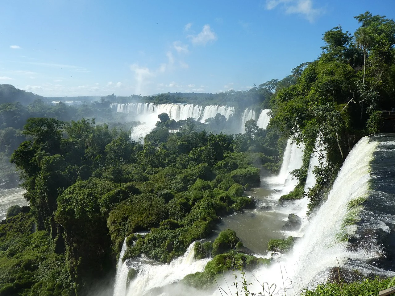 AU BOUT DU MONDE L’ARGENTINE – D’IGUAZU AUX ANDES DU NOROESTE                                  15 mai 2024                                                           Gérard SACCOCCINI                                              Conférencier en Histoire de l’Art