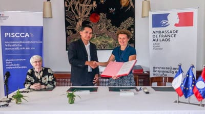 ການ​ລົງ​ນາ​ມອບ​ທືນ​ຂອງ PISCCA ​ໃຫ້  5 ໂຄງການໃນ ສ​ປ​ປ ລາວ.