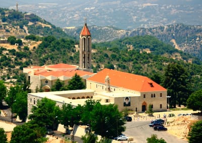 نظام الإحتفالات اللّيتورجية في دير مار مارون عنّايا