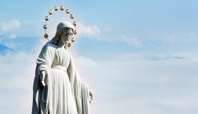 تأمّلات في طلبة العذراء