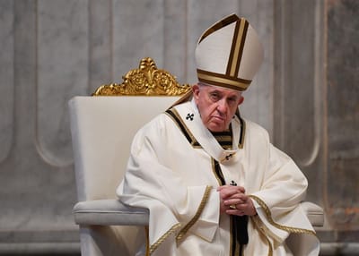 البابا فرنسيس قلق على مسيحيي لبنان ولن يلتقي أحداً من السياسيين المسيحيين