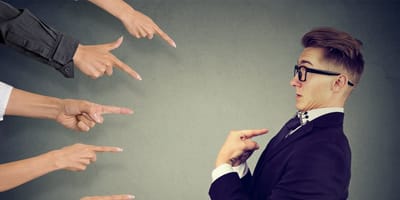 لا تستعجل في الحكم علي الاخربن