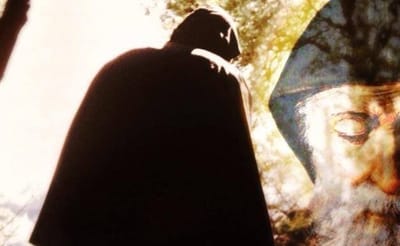 رجاؤه بالله وطيداً جدّا