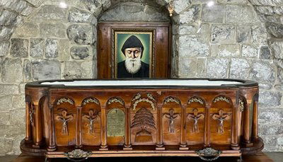 قصد المحبسة... وهذا ما فعله القديس شربل!