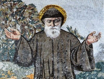 في الشمس شهد رهبان