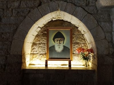 قالت لـ مار شربل "دخيلك خلّصني مِنُن" - إختبار عظيم مع طبيب السما !