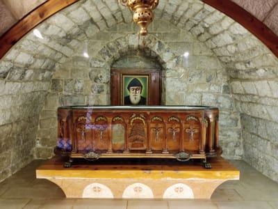 أعاجيب للقديس شربل وأمور تقال للمرة الاولى