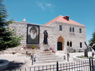 "لا أعرف ماذا حدث مع إبنكم لقد شفي كلياً"...أعجوبة جديدة للقدّيس شربل