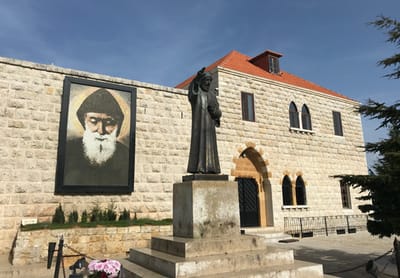 مار شربل يشفي مهندسا من سلوفاكيا…تفاصيل الاعجوبة