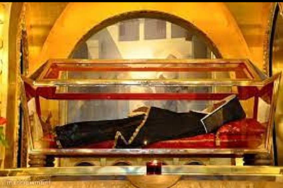 جثمان القديسة ريتا يتحرك بطرق مختلفة.. رائحة ذكية والنار ركعت عند أقدامها!!