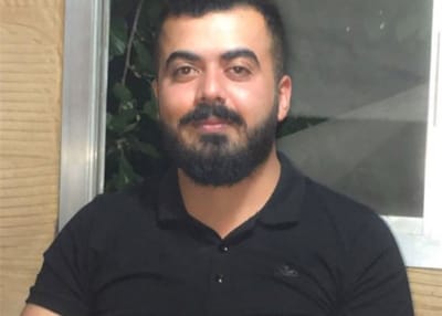 إبن ال25 عاماً ودّع عائلته الأحد بضحكة وفرح... خانه القدر ولفظ أنفاسه الاخيرة بعد أيام قليلة ووالدته تبكيه:قلبي حسني!