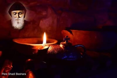 إبتدأت صورة مار شربل المعلّقة على الحائط تنضح بالزيت - - وهذا ما حصل مع السيّد بسّام ساسين!